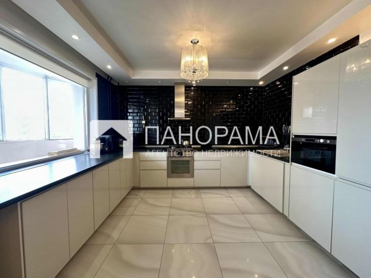 4-комн квартира Красноярова, 1