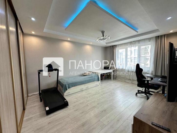 4-комн квартира Красноярова, 1