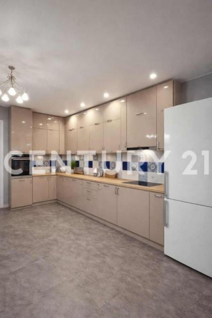 2-комн квартира 203 мкр, 17