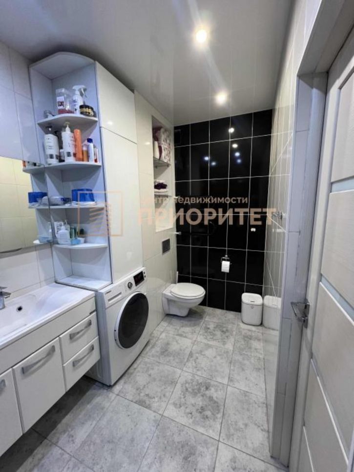 2-комн квартира -, 4