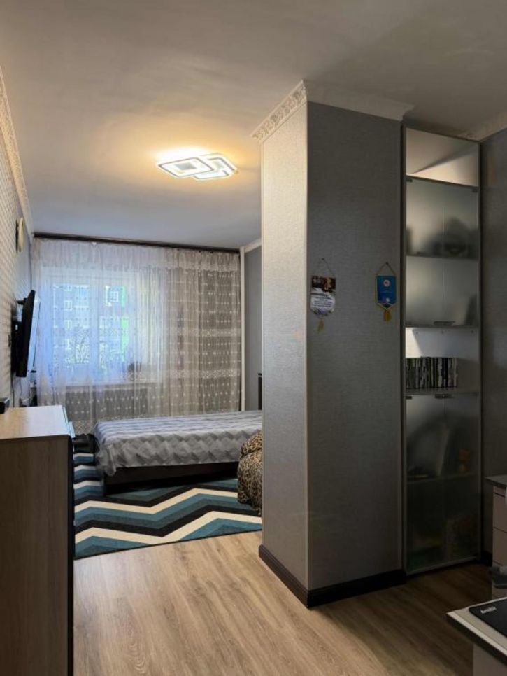3-комн квартира Крупской, 37А