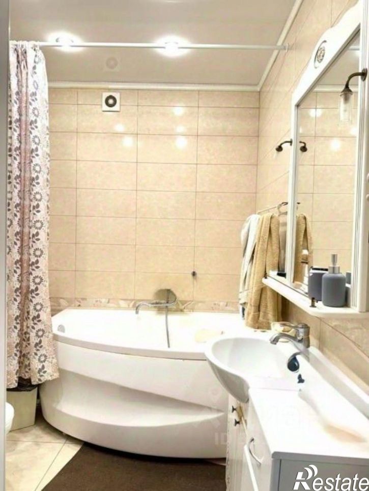 2-комн квартира ул Ларионова, 16,  д. 16