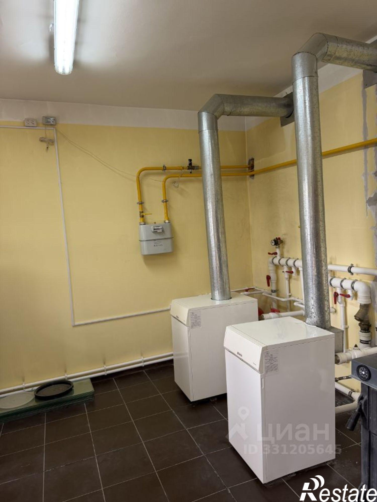 Купить гараж, место в паркинге за 28 000 000 рублей на Абыйская улица, 36