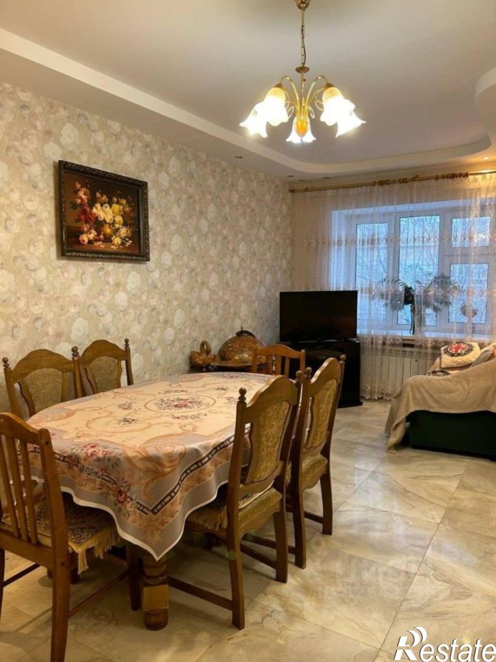 4-комн квартира улица Фёдора Попова, 17/2,  д. 17/2