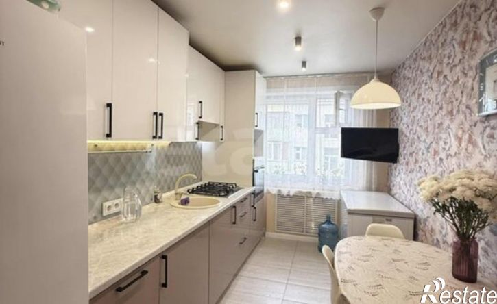 4-комн квартира улица Халтурина, 6/2,  д. 6/2