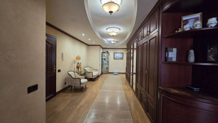4-комн квартира Орджоникидзе, 43