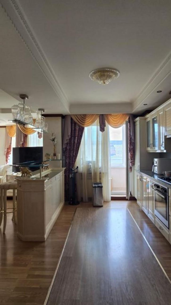 4-комн квартира Орджоникидзе, 43