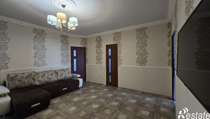 2-комн квартира 203 мкр, 20