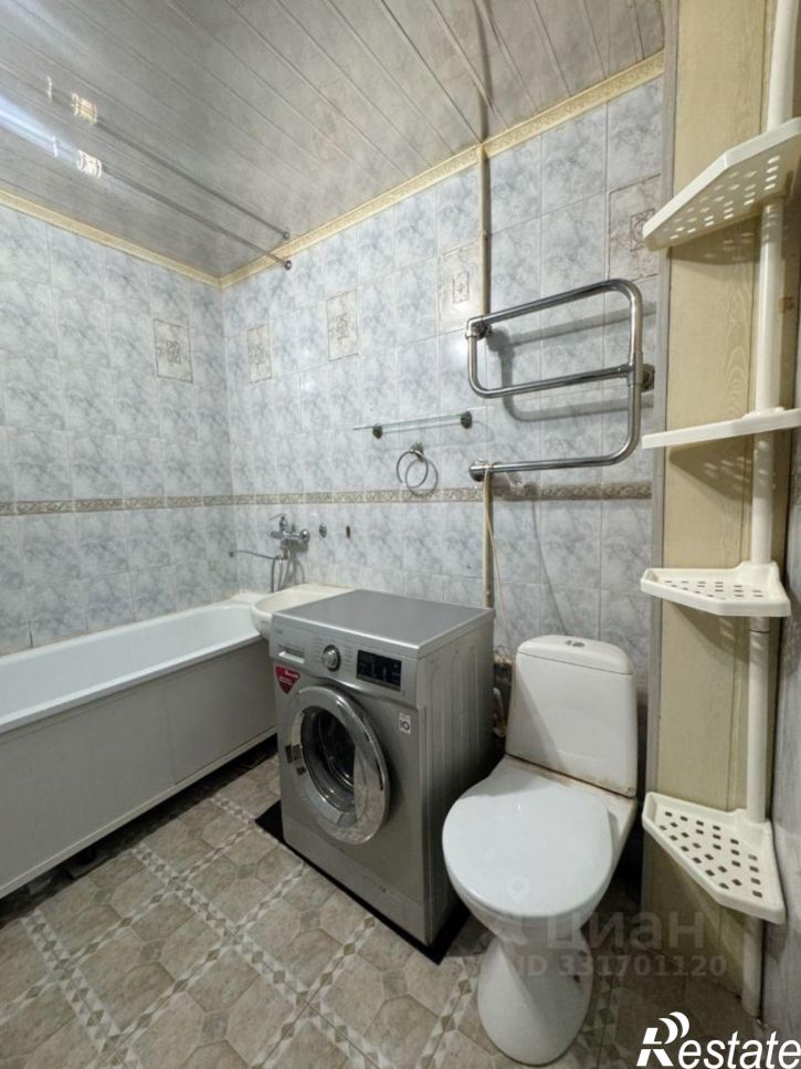 3-комн квартира ул Каландаришвили, 40/8,  д. 40/8