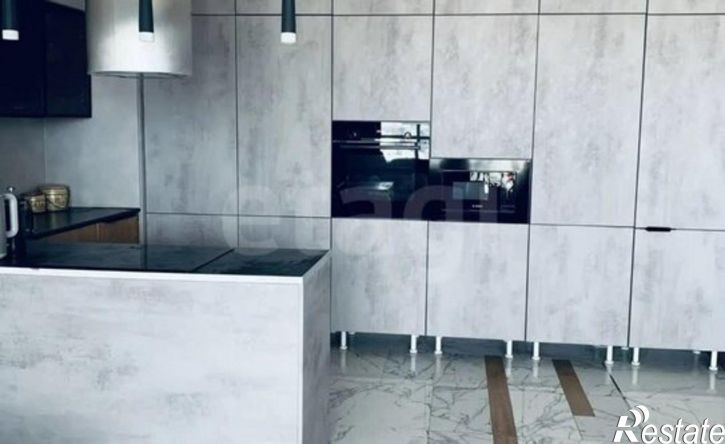 4-комн квартира ул Дзержинского, 11А,  д. 11А