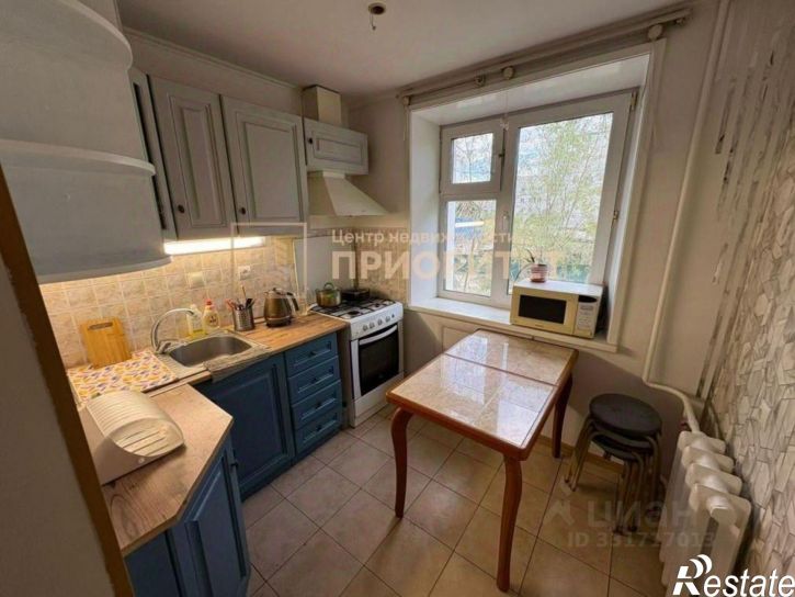 4-комн квартира ул Каландаришвили, 1,  д. 1