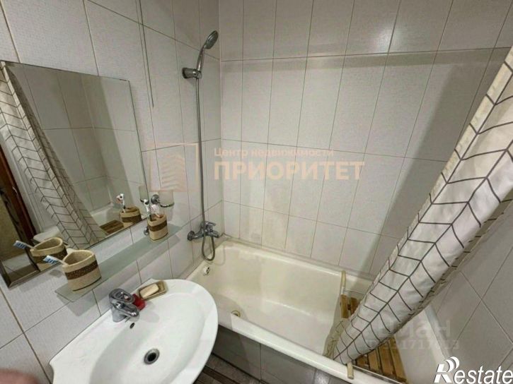 4-комн квартира ул Каландаришвили, 1,  д. 1
