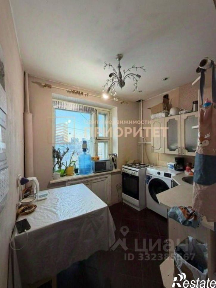 3-комн квартира ул Пояркова, 8,  д. 8