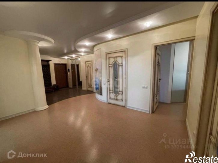 4-комн квартира ул Ларионова, 2,  д. 2