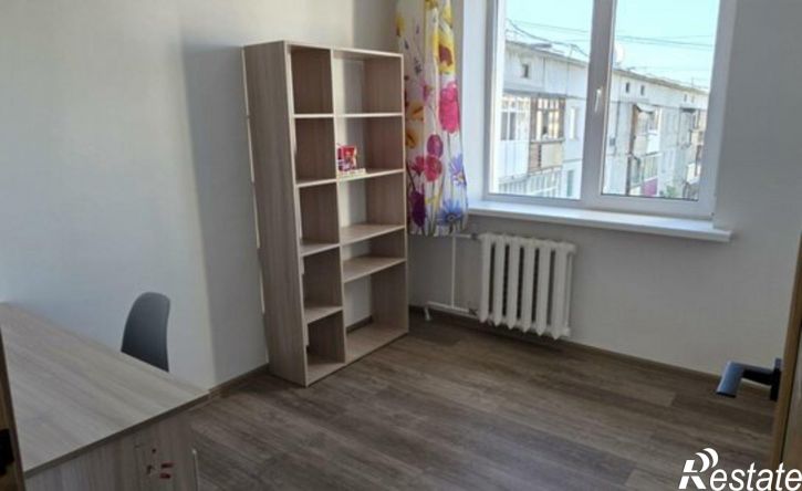 4-комн квартира ул Каландаришвили, 38/2,  д. 38/2
