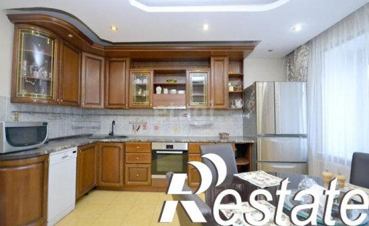 3-комн квартира улица Орджоникидзе, 45/1,  д. 45/1