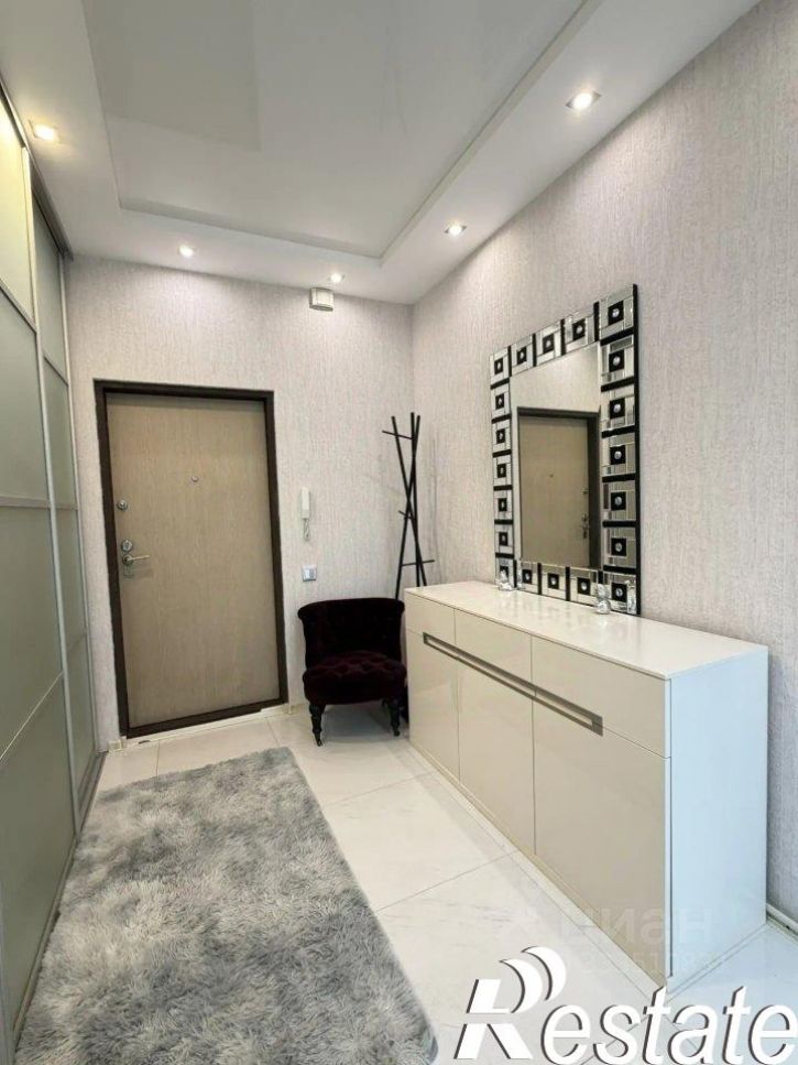 3-комн квартира улица Пояркова, 19,  д. 19