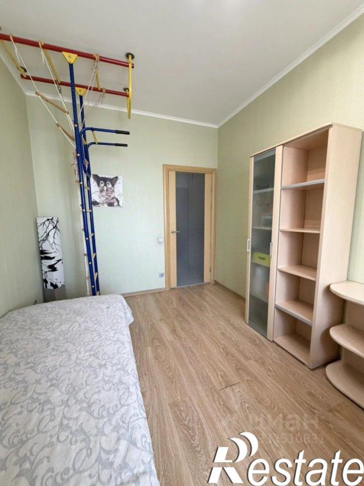 3-комн квартира улица Пояркова, 19,  д. 19