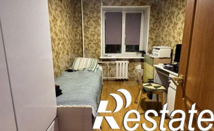 4-комн квартира улица Дзержинского, 8,  д. 8