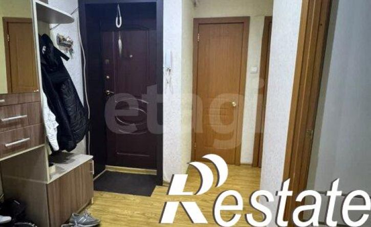 4-комн квартира улица Дзержинского, 8,  д. 8