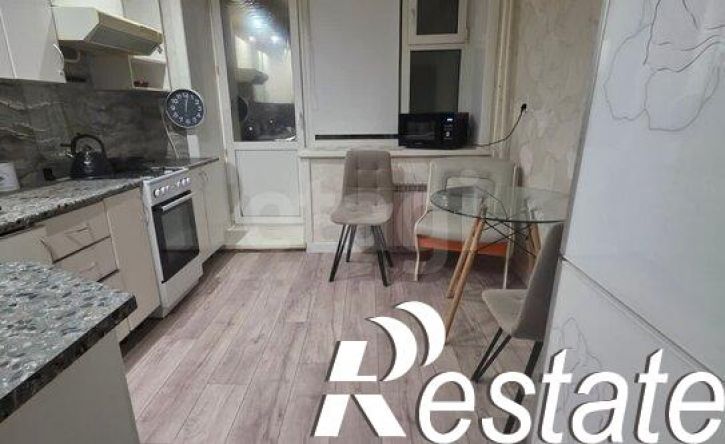 3-комн квартира улица Газовиков, 27,  д. 27