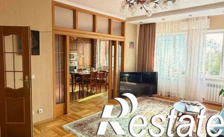 4-комн квартира улица Аммосова, 4/3,  д. 4/3