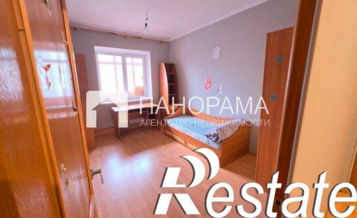 3-комн квартира улица Короленко, 7,  д. 7