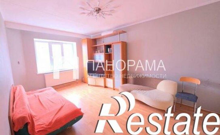 3-комн квартира улица Короленко, 7,  д. 7