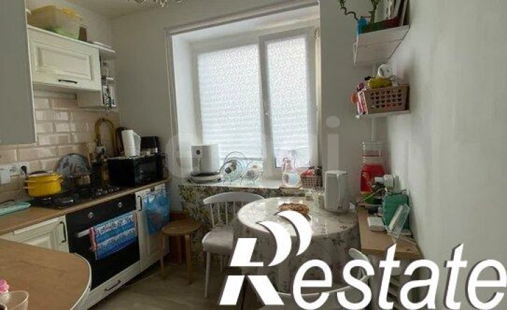 4-комн квартира улица Чиряева, 8,  д. 8