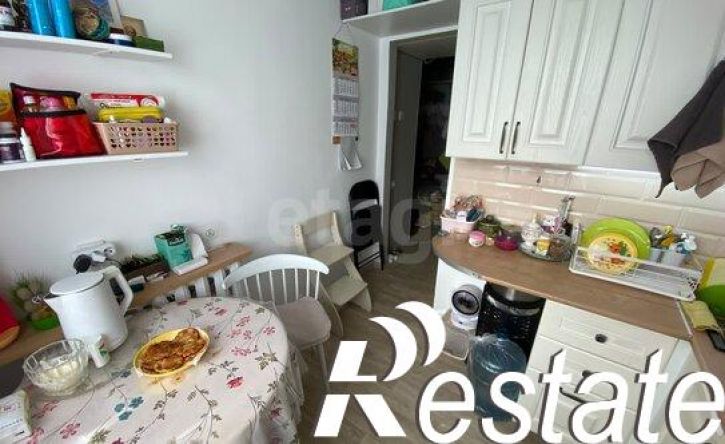 4-комн квартира улица Чиряева, 8,  д. 8