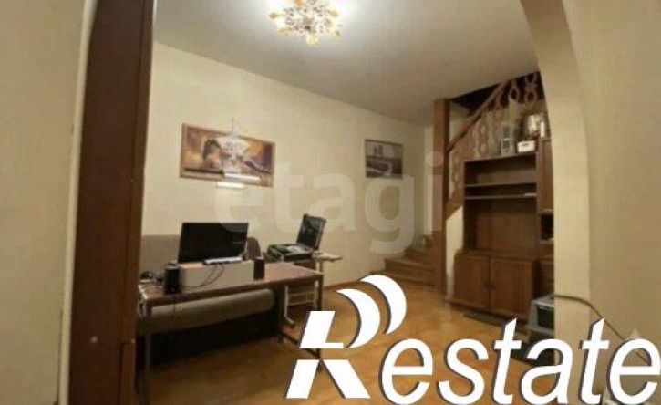 4-комн квартира улица Лермонтова, 25/3,  д. 25/3