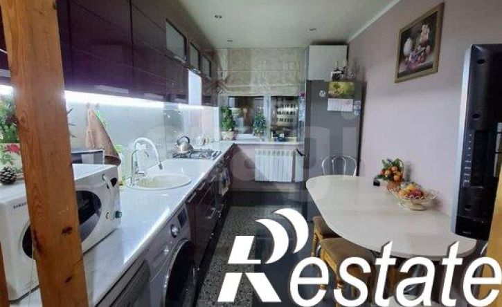 3-комн квартира Республика Саха (Якутия), микрорайон Птицефабрика, 8