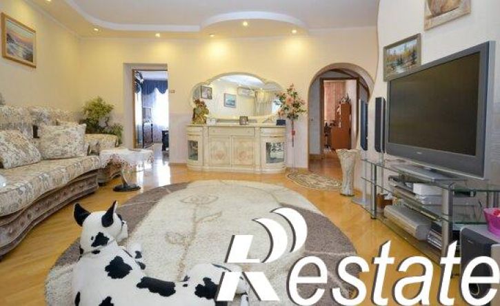 4-комн квартира улица Курашова, 46,  д. 46