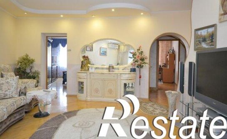 4-комн квартира улица Курашова, 46,  д. 46