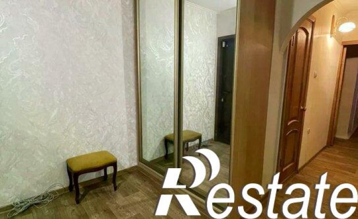 3-комн квартира улица Пояркова, 7,  д. 7